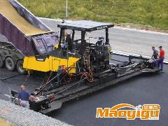 通達(dá)公路工程機(jī)械配件廠 專業(yè)設(shè)備租賃與安裝一站式服務(wù)，助力工程高效推進(jìn)